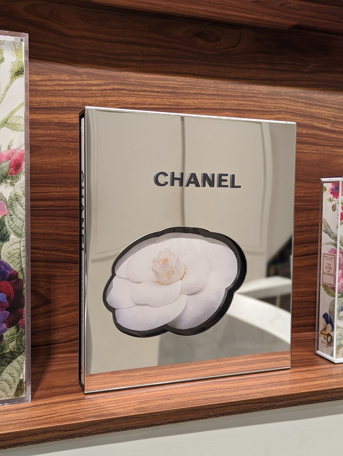 CHANEL: COLLECTIONS AND CREATIONS